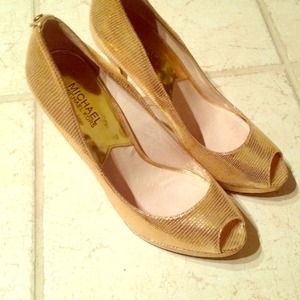 Gold Embossed Michael Kors Peep Toe heels size 9