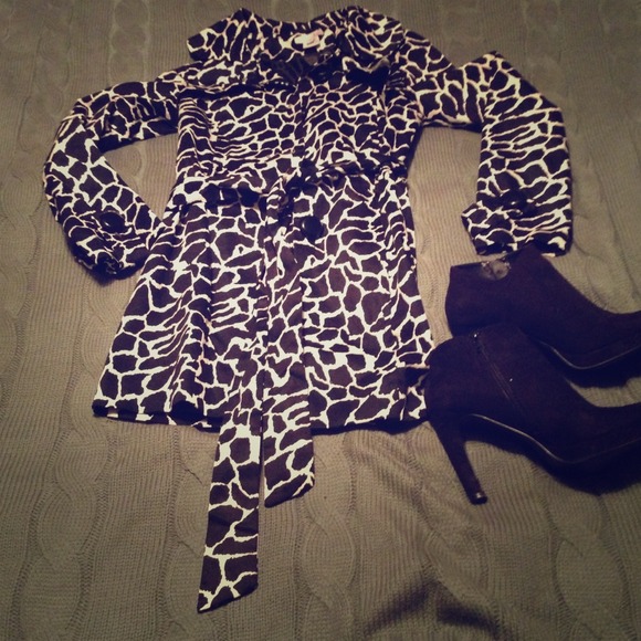 Bundled with striped blazer for my closet buddy.