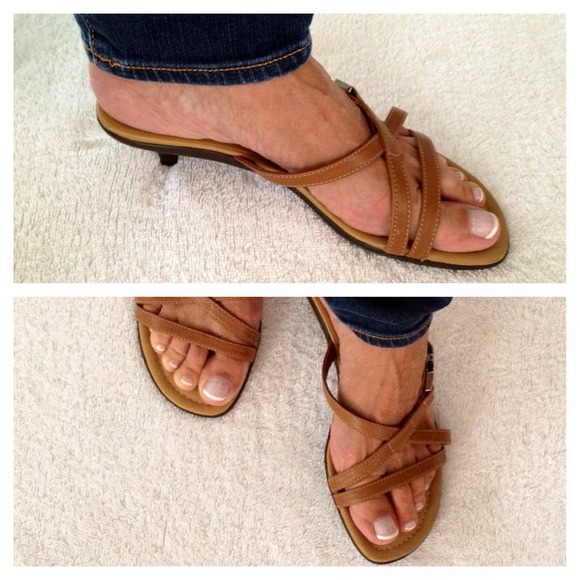 "🐞Bundle" Prada Leather Sandals - Picture 2 of 4