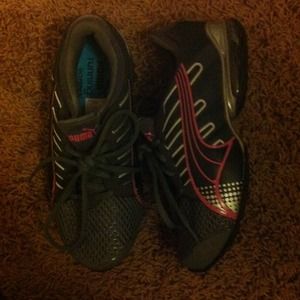 🌟Puma running shoes *never worn*