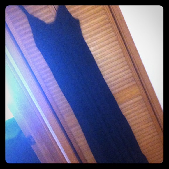Long one tier black dress