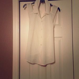 Flowing X-backed, collared, tank.