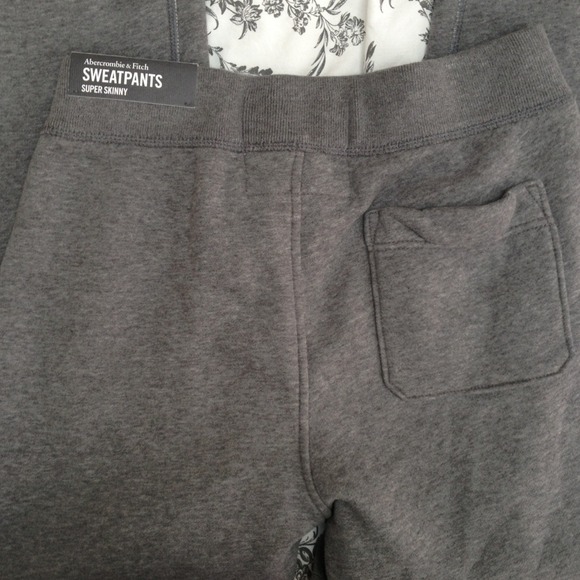 *S🚫LD * A&F Skinny Sweat Pants - Picture 2 of 4