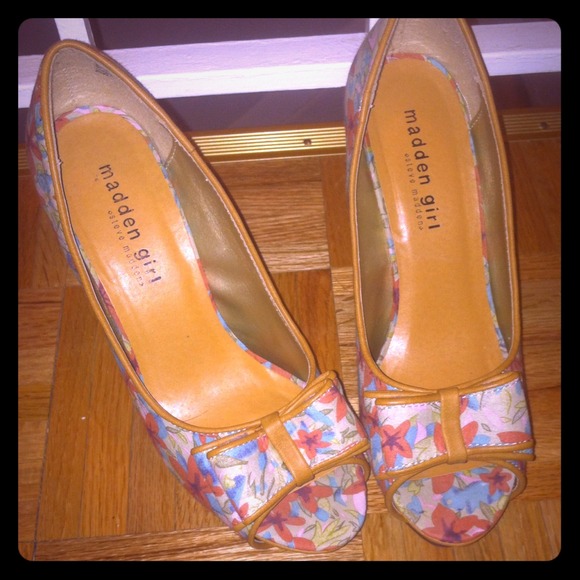 Super cute Madden Girl Bowtie peep toes