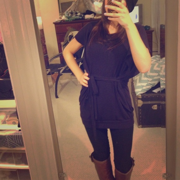 ❌SOLD❌Purple wrap tunic