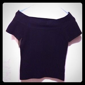 ⛔TRADE w/@isabeaubeaux⛔ BEBE Short Sleeve Sweater