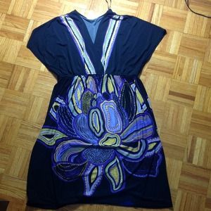 MOVING SALE ->. Dress- black dress w flower print