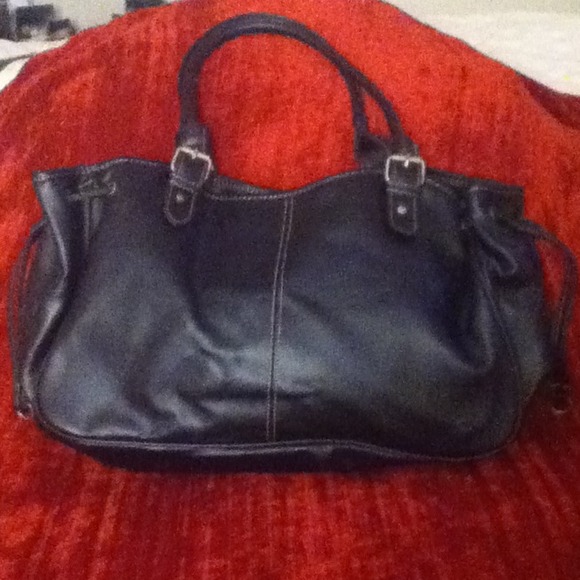 Black Purse - Picture 2 of 3