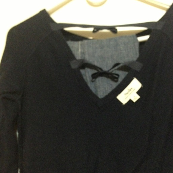 Top - Picture 2 of 2