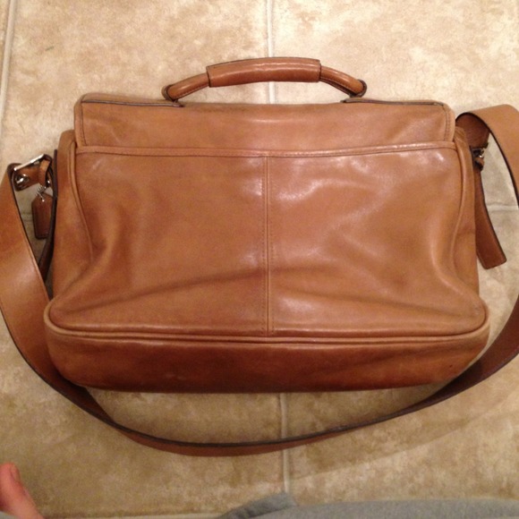 Authentic Coach messenger bag!!! - Picture 3 of 4