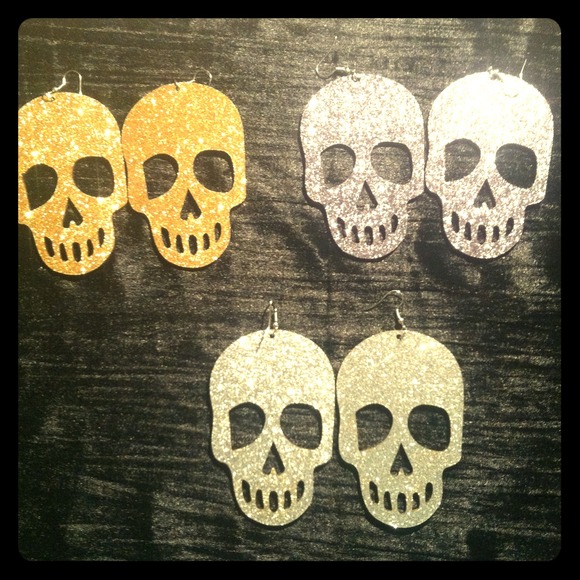 Skull Earrings 💀