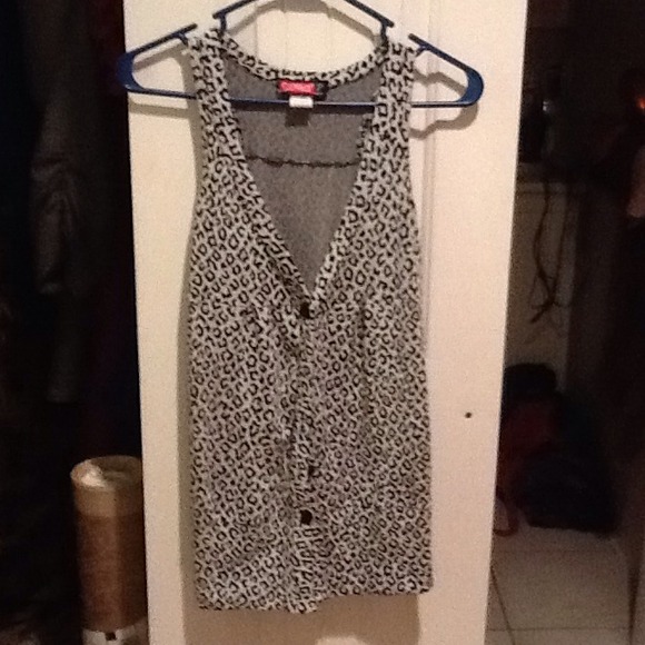 Stretchy Leopard Knit Vest