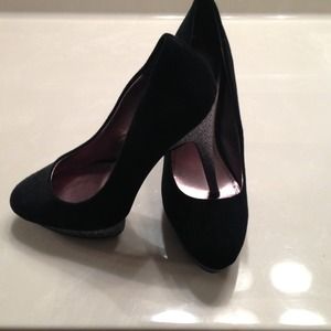 Bloomingdales Dolce Vita evening shoes.