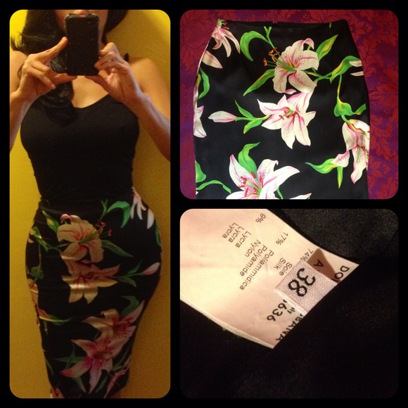 "Dolce & Gabbana" Silk Pencil Skirt.