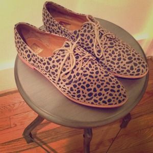 Dolce Vita Leopard Print Oxfords Size 9.5