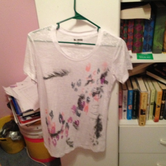 White billabong shirt