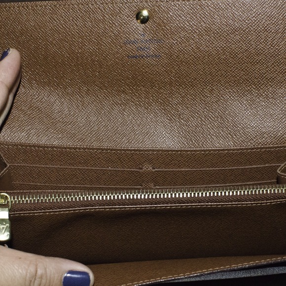💯Authentic Louis Vuitton Sarah Monogram Wallet - Picture 3 of 4