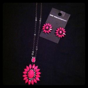 Sunburst earrings and medallion necklace ☀