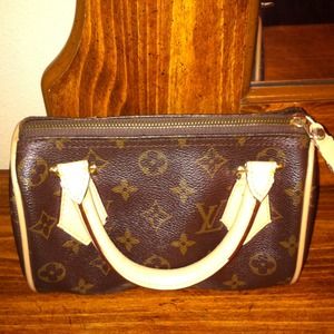 Louis Vuitton mini bag