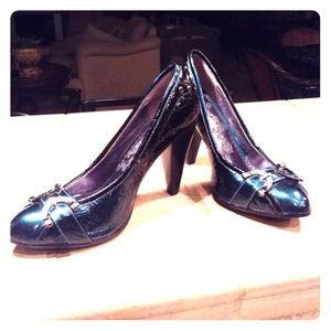 ***REDUCED***Naughty Monkey heels Sz 7.5