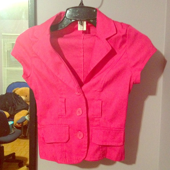 Cute pink blouse !