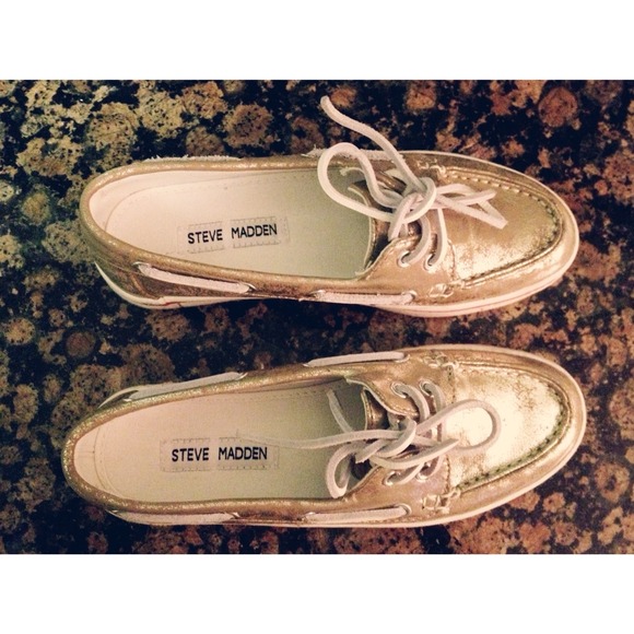 🌸 Steve Madden's Yachtt Boat Shoes - Picture 1 of 3