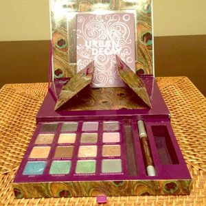 Urban decay eyeshadow palette