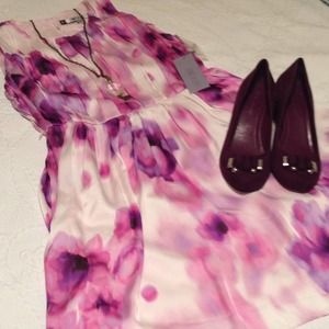 SOLD❤SALE❤New spring dress by Jennifer Lopez