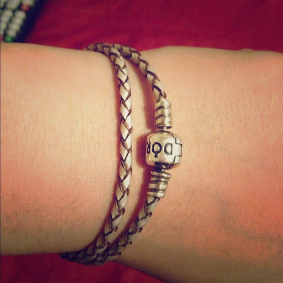 🚫SOLD🚫Pandora leather bracelet