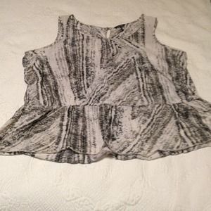 Plus size 1x sleeveless top