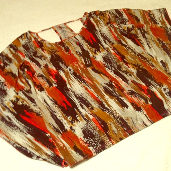❤SALE❤Plus size butterfly tribal print top