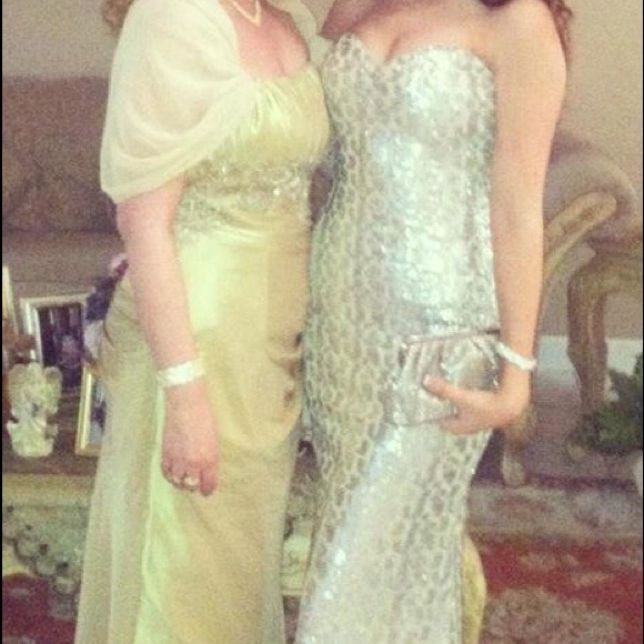 La Femme designer dress brand new 😍 - Picture 2 of 4