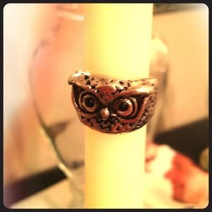 Silver toned owl ring size 7