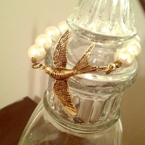 ❤SALE❤Bronze bird pearl stretch bracelet
