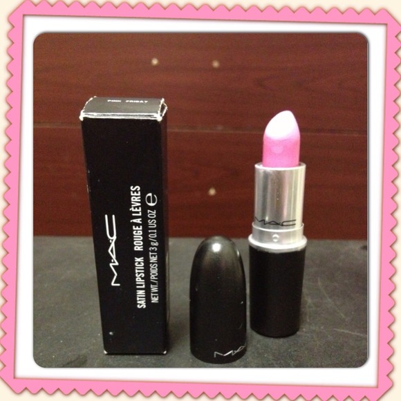💔 SOLD💔 Nicki Minaj for Mac PINK FRIDAY lipstick