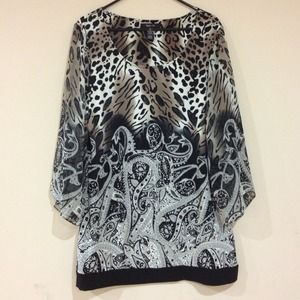 Beautiful top with flared sleeves