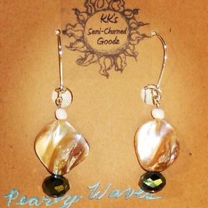 PearlyWaves EARRINGS