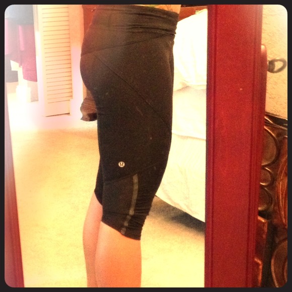 Lululemon run for your life crop