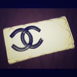 Chanel wallet!