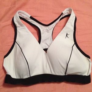 Danskin Now sports bra