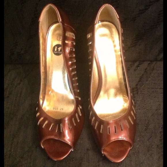 Brown heels...great condition! - Picture 1 of 2