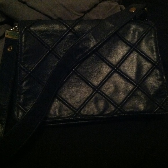 Navy blue/black purse
