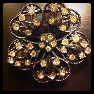 Flower diamond belt buckle