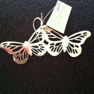 Earings