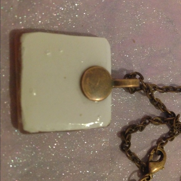 Handcrafted necklace - Picture 2 of 2