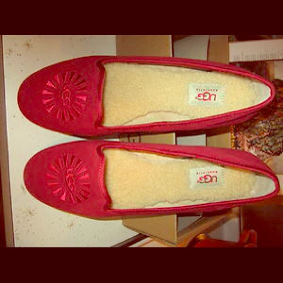Crimson UGG Alloway Slippers