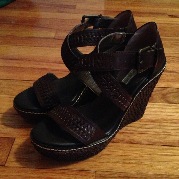 *SOLD* Wedge platform sandal