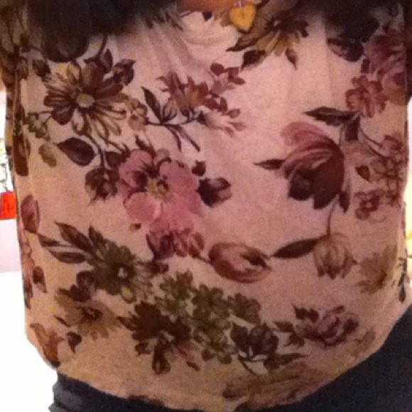 Forever 21 Floral Crop Top - Picture 4 of 4