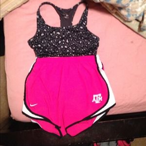 BUNDLE. Sports Bra & Nike shorts.