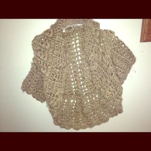 Knitted shrug, super cute!